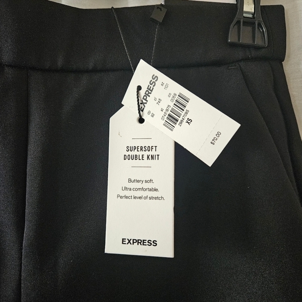 NWT EXPRESS SUPER SOFT HIGH-RISE BLACK JOGGERS WOMEN'S SIZE XS - Picture 4 of 4